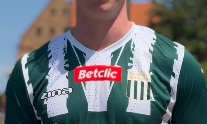 Taka FRYZURĘ ma teraz Dennis Jastrzembski!